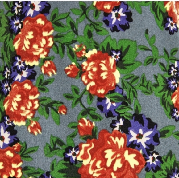 Zara Emerald Floral Velvet V-neck Dress - Picture 6 of 9